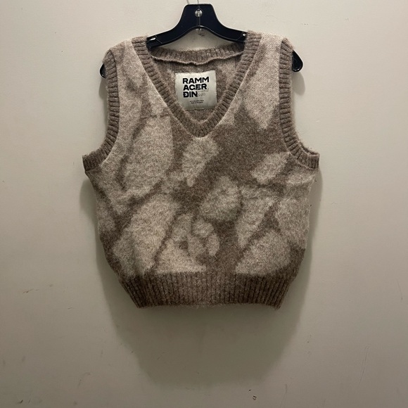 RAMM ACER DIN Sweaters - RAMM ACER DIN  Icelandic Wool Sweater Vest